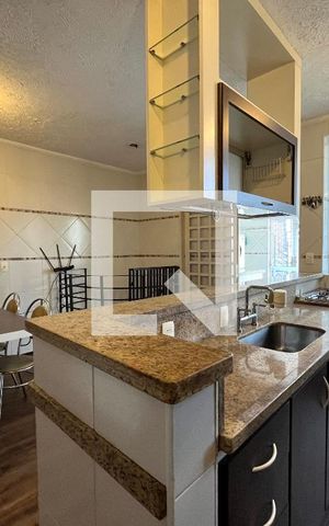 Casa à venda com 600m², 6 quartos e 5 vagas Casa à venda com 600m², 6 quartos e 5 vagasCozinha