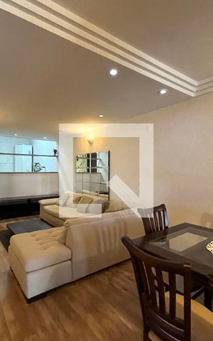 Casa à venda com 600m², 6 quartos e 5 vagas Casa à venda com 600m², 6 quartos e 5 vagasSala