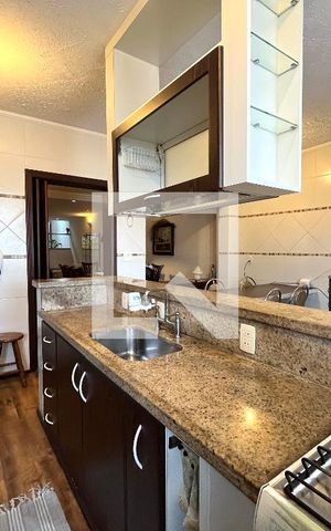 Casa à venda com 600m², 6 quartos e 5 vagas Casa à venda com 600m², 6 quartos e 5 vagasCozinha