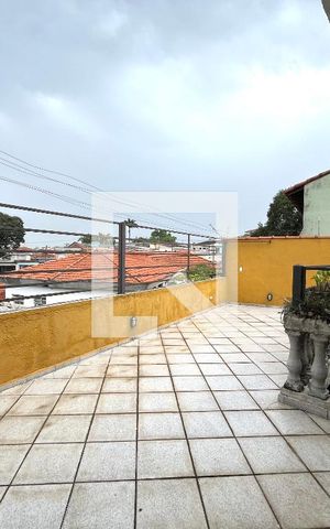 Casa à venda com 600m², 6 quartos e 5 vagas Casa à venda com 600m², 6 quartos e 5 vagasÁrea externa