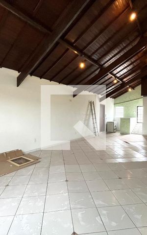 Casa à venda com 600m², 6 quartos e 5 vagas Casa à venda com 600m², 6 quartos e 5 vagasSótão