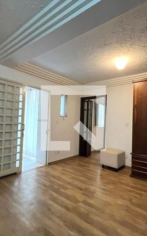 Casa à venda com 600m², 6 quartos e 5 vagas Casa à venda com 600m², 6 quartos e 5 vagasSala 2
