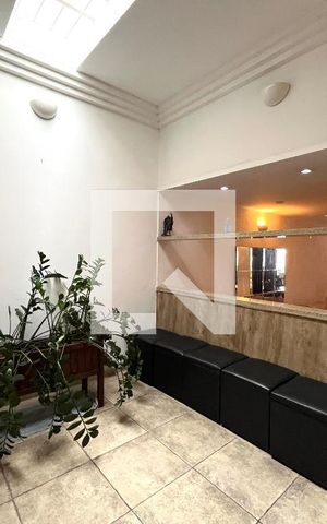 Casa à venda com 600m², 6 quartos e 5 vagas Casa à venda com 600m², 6 quartos e 5 vagasHall de entrada