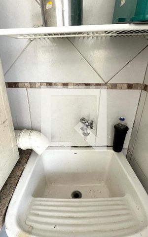 Casa à venda com 600m², 6 quartos e 5 vagas Casa à venda com 600m², 6 quartos e 5 vagasÁrea de Serviço