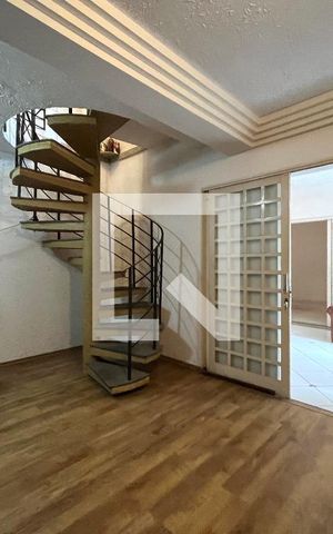 Casa à venda com 600m², 6 quartos e 5 vagas Casa à venda com 600m², 6 quartos e 5 vagasSala 2