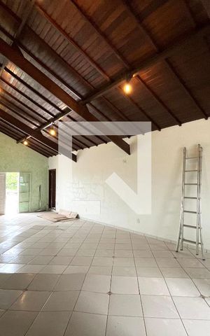 Casa à venda com 600m², 6 quartos e 5 vagas Casa à venda com 600m², 6 quartos e 5 vagasSótão