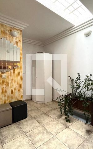 Casa à venda com 600m², 6 quartos e 5 vagas Casa à venda com 600m², 6 quartos e 5 vagasHall de entrada