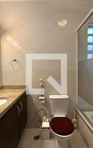Casa à venda com 600m², 6 quartos e 5 vagas Casa à venda com 600m², 6 quartos e 5 vagasBanheiro da Suíte 3