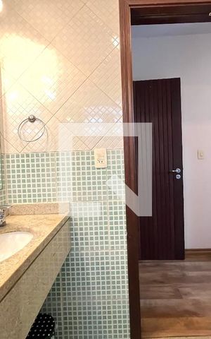 Casa à venda com 600m², 6 quartos e 5 vagas Casa à venda com 600m², 6 quartos e 5 vagasBanheiro da Suíte 1