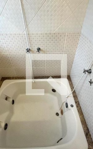 Casa à venda com 600m², 6 quartos e 5 vagas Casa à venda com 600m², 6 quartos e 5 vagasBanheiro da Suíte 3
