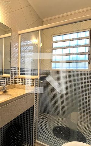 Casa à venda com 600m², 6 quartos e 5 vagas Casa à venda com 600m², 6 quartos e 5 vagasBanheiro da Suíte 2