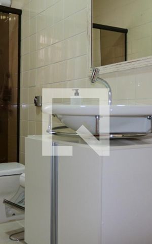Casa à venda com 158m², 3 quartos e 2 vagasBanheiro