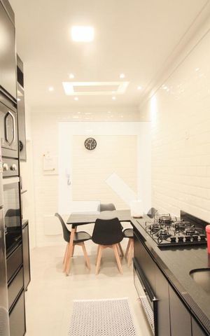 Apartamento à venda com 70m², 2 quartos e 1 vaga Apartamento à venda com 70m², 2 quartos e 1 vagaCozinha