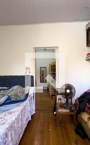 Casa à venda com 350m², 4 quartos e 2 vagas Casa à venda com 350m², 4 quartos e 2 vagasQuarto 4