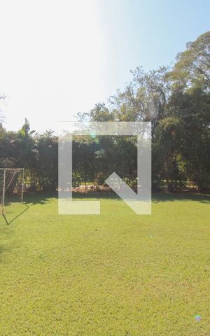 Casa à venda com 3000m², 4 quartos e 8 vagas Casa à venda com 3000m², 4 quartos e 8 vagasQuarto 2 Vista