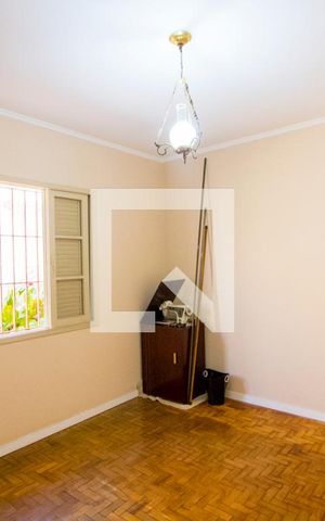 Casa à venda com 375m², 4 quartos e 5 vagas Casa à venda com 375m², 4 quartos e 5 vagasQuarto 3