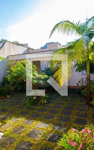 Casa à venda com 375m², 4 quartos e 5 vagas Casa à venda com 375m², 4 quartos e 5 vagasVista do quarto 1