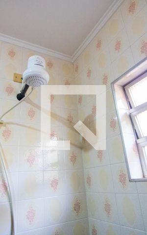 Casa à venda com 375m², 4 quartos e 5 vagas Casa à venda com 375m², 4 quartos e 5 vagasBanheiro social