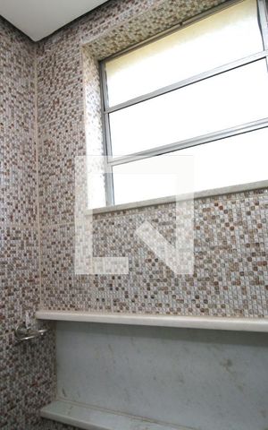 Apartamento à venda com 49m², 2 quartos e sem vagaBanheiro 