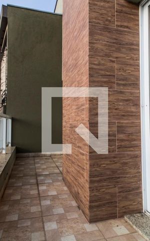 Casa de condomínio à venda com 350m², 4 quartos e 5 vagas Casa de condomínio à venda com 350m², 4 quartos e 5 vagasVaranda