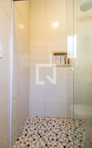 Casa de condomínio à venda com 350m², 4 quartos e 5 vagas Casa de condomínio à venda com 350m², 4 quartos e 5 vagasBanheiro