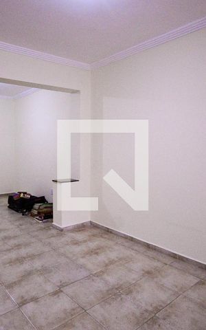 Casa para alugar com 140m², 3 quartos e 1 vaga Casa para alugar com 140m², 3 quartos e 1 vagaSala