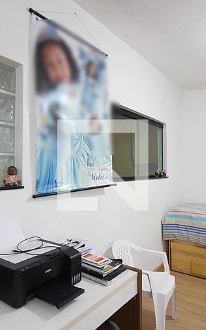 Casa à venda com 244m², 4 quartos e 2 vagasQuarto 4