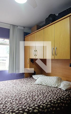 Casa à venda com 244m², 4 quartos e 2 vagasQuarto 1 - Suíte