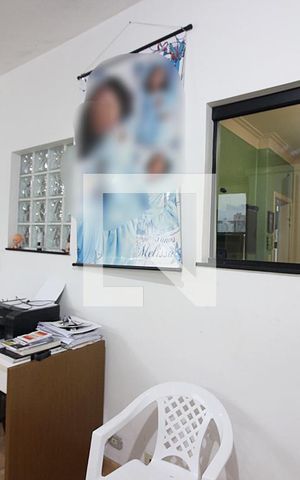 Casa à venda com 244m², 4 quartos e 2 vagasQuarto 4