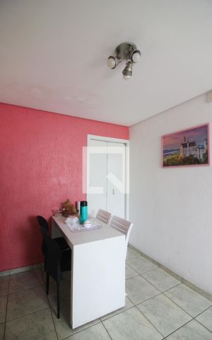 Casa à venda com 244m², 4 quartos e 2 vagasCopa