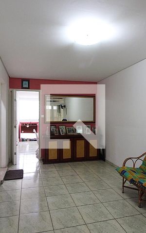 Casa à venda com 244m², 4 quartos e 2 vagasSala 2