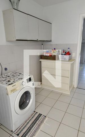Casa de condomínio à venda com 250m², 4 quartos e 2 vagasÁrea de Serviço