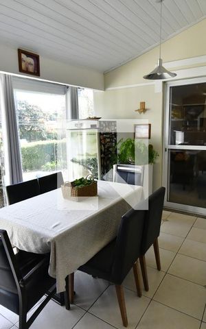 Casa de condomínio à venda com 250m², 4 quartos e 2 vagasVaranda gourmet