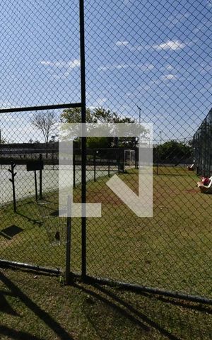 Casa de condomínio à venda com 250m², 4 quartos e 2 vagasQuadra Esportiva