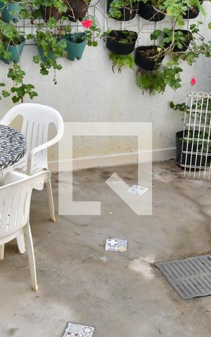 Casa de condomínio à venda com 250m², 4 quartos e 2 vagasQuarto de Serviço - Suíte Vista