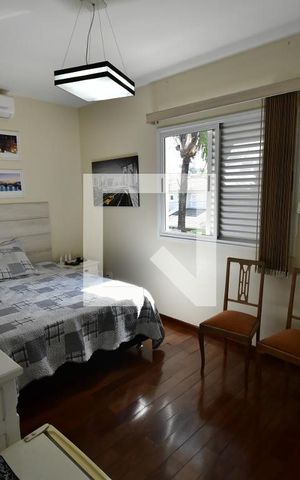 Casa de condomínio à venda com 250m², 4 quartos e 2 vagasQuarto 1