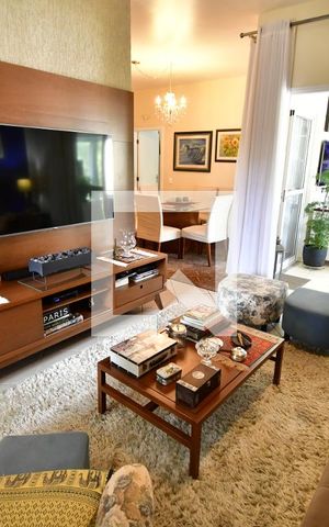 Casa de condomínio à venda com 250m², 4 quartos e 2 vagasSala 1