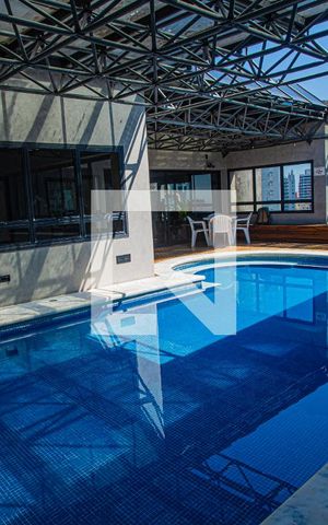 Apartamento à venda com 58m², 1 quarto e sem vaga Apartamento à venda com 58m², 1 quarto e sem vagaÁrea comum - Piscina