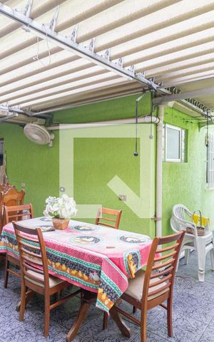 Casa à venda com 250m², 3 quartos e 2 vagasQuintal