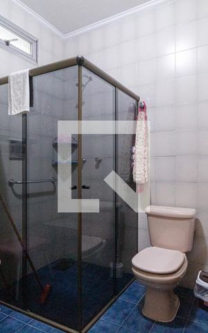 Casa à venda com 250m², 3 quartos e 2 vagasBanheiro 
