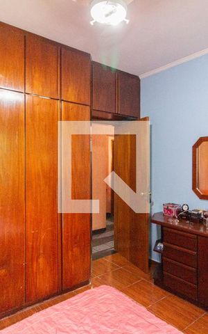 Casa à venda com 250m², 3 quartos e 2 vagasSuíte
