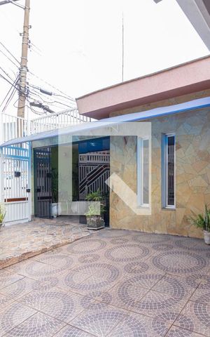 Casa à venda com 250m², 3 quartos e 2 vagasGaragem