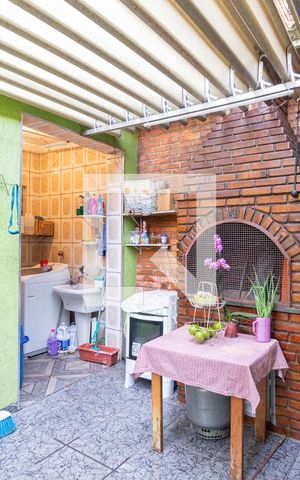 Casa à venda com 250m², 3 quartos e 2 vagasQuintal