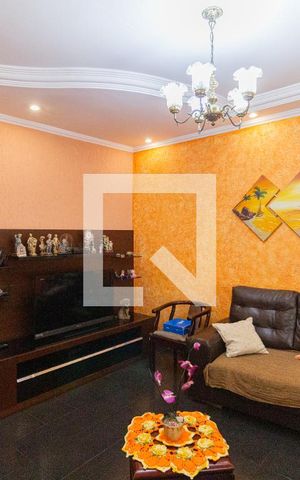 Casa à venda com 250m², 3 quartos e 2 vagasSala