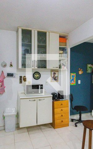 Casa à venda com 600m², 6 quartos e 3 vagas Casa à venda com 600m², 6 quartos e 3 vagasCozinha