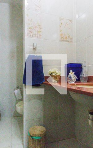 Casa à venda com 600m², 6 quartos e 3 vagas Casa à venda com 600m², 6 quartos e 3 vagasLavabo