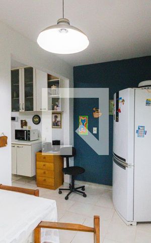 Casa à venda com 600m², 6 quartos e 3 vagas Casa à venda com 600m², 6 quartos e 3 vagasCopa