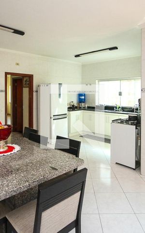 Casa à venda com 510m², 3 quartos e 3 vagasCozinha
