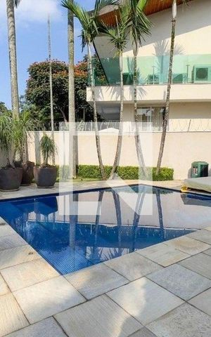 Casa à venda com 421m², 3 quartos e 4 vagas