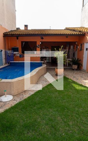 Casa à venda com 216m², 3 quartos e 2 vagas Casa à venda com 216m², 3 quartos e 2 vagasVista da Suíte